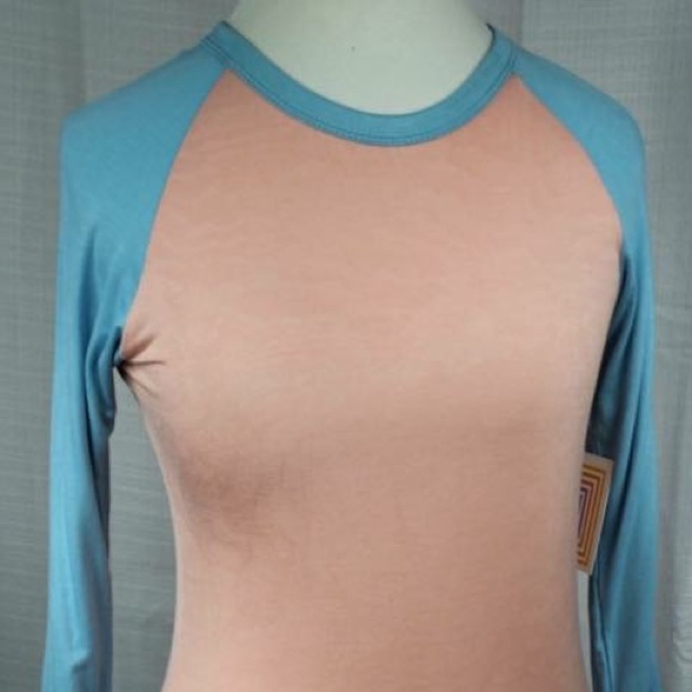 BNWT Super soft lularoe Randy XS